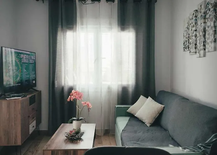 アパート Zefi's House